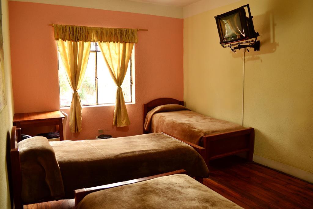 كويتو Hostal Loro Verde المظهر الخارجي الصورة
